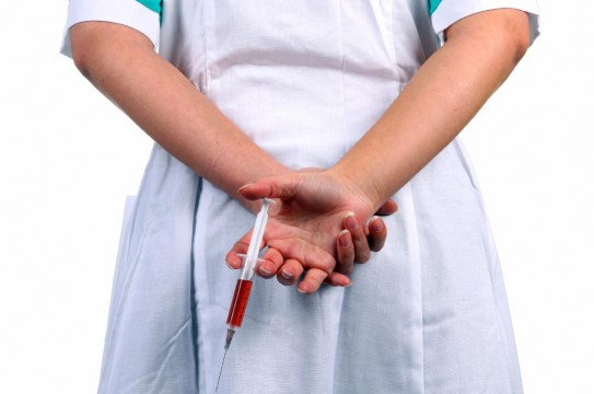 Nurse-Doctor-Vaccine-Needle